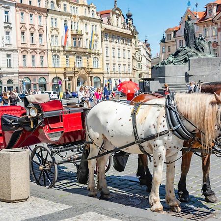 Cozy Homestay At Prague Main Station Exterior foto