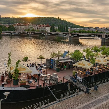 Cozy Homestay At Prague Main Station Exterior foto