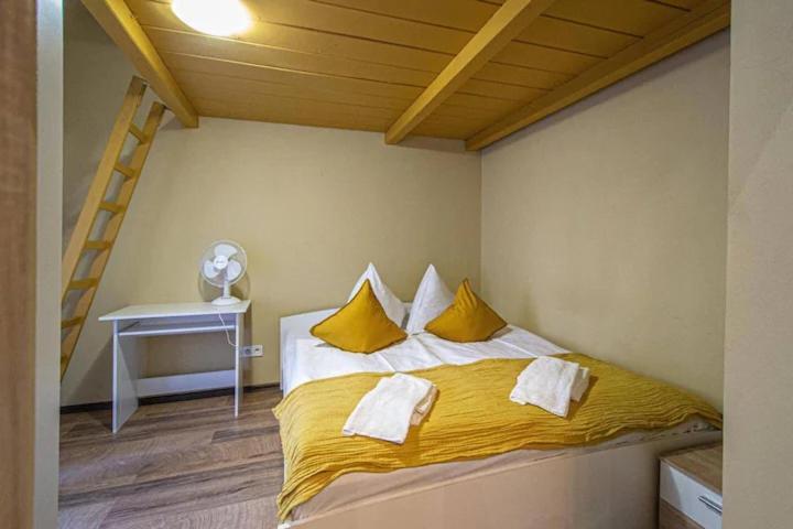 Cozy Homestay At Prague Main Station Exterior foto