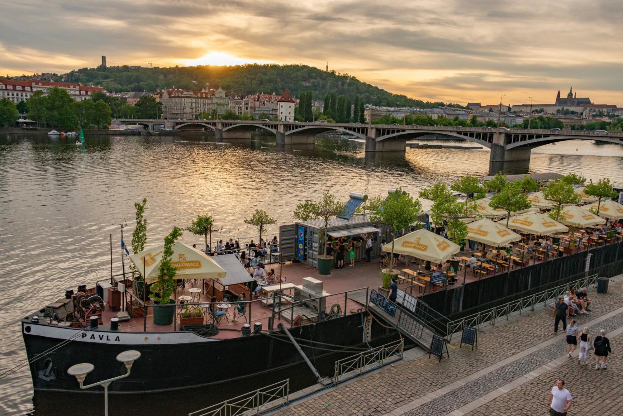 Cozy Homestay At Prague Main Station Exterior foto